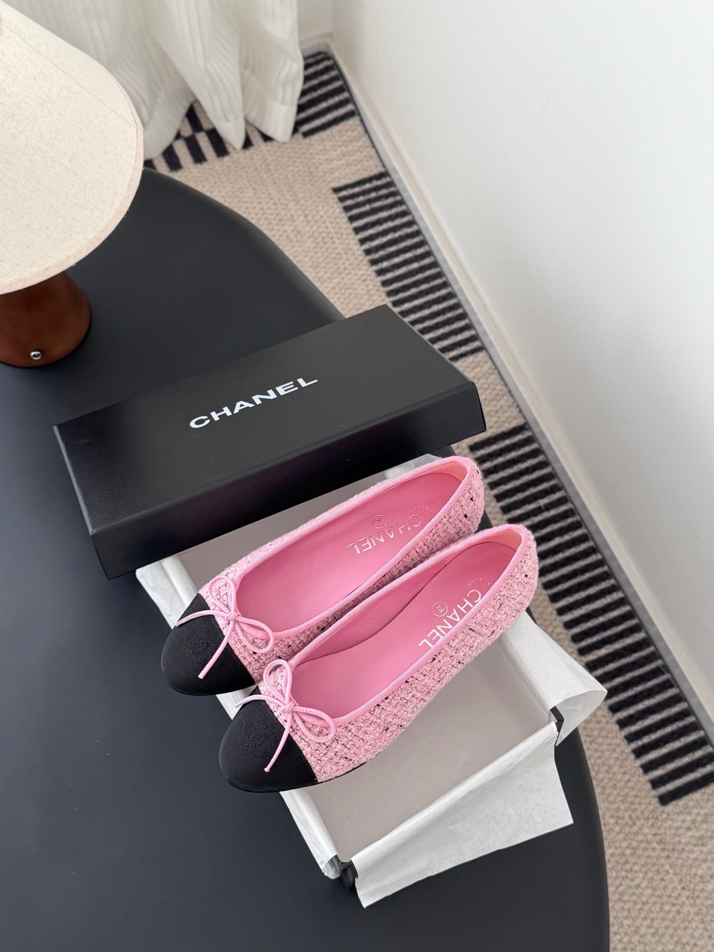 Chanel ladies pink tweed ballet flats with ribbon bow and black toe