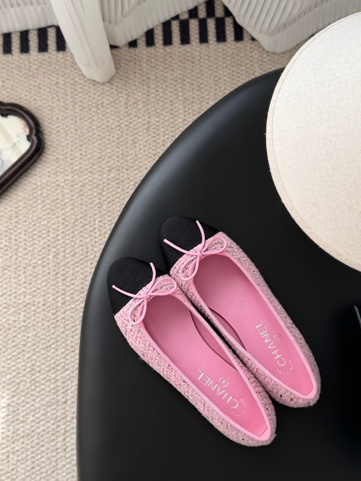 Chanel ladies pink ballet flats with tweed texture and ribbon bows