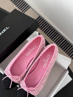 Chanel ladies pink and black tweed ballet flats with CHANEL logo insole