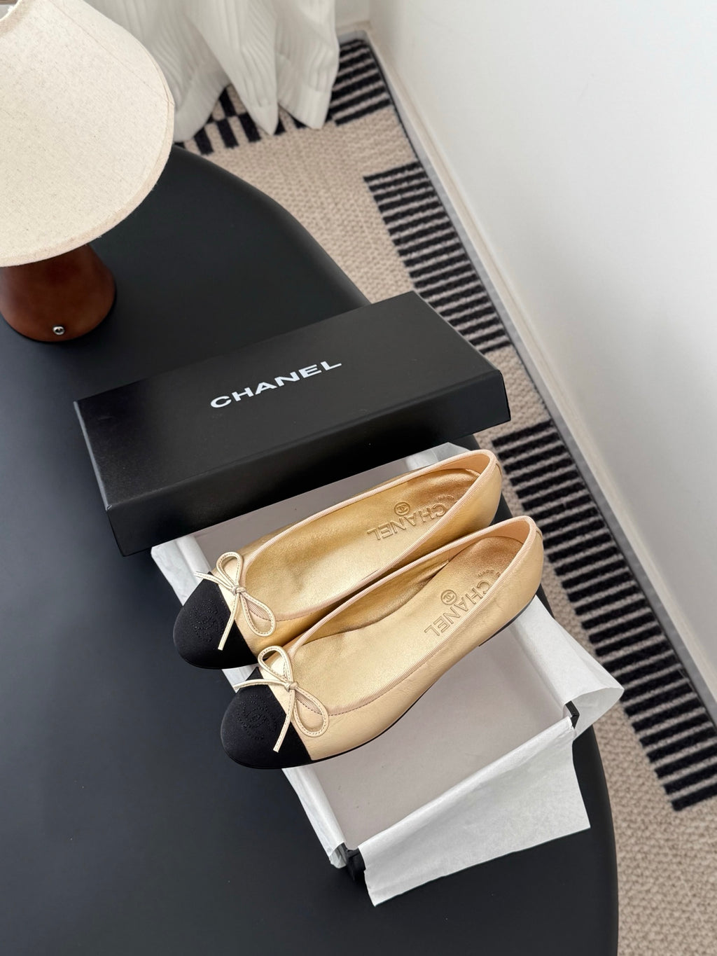 Chanel ladies ballet flats with box, beige and black toe, lace bows