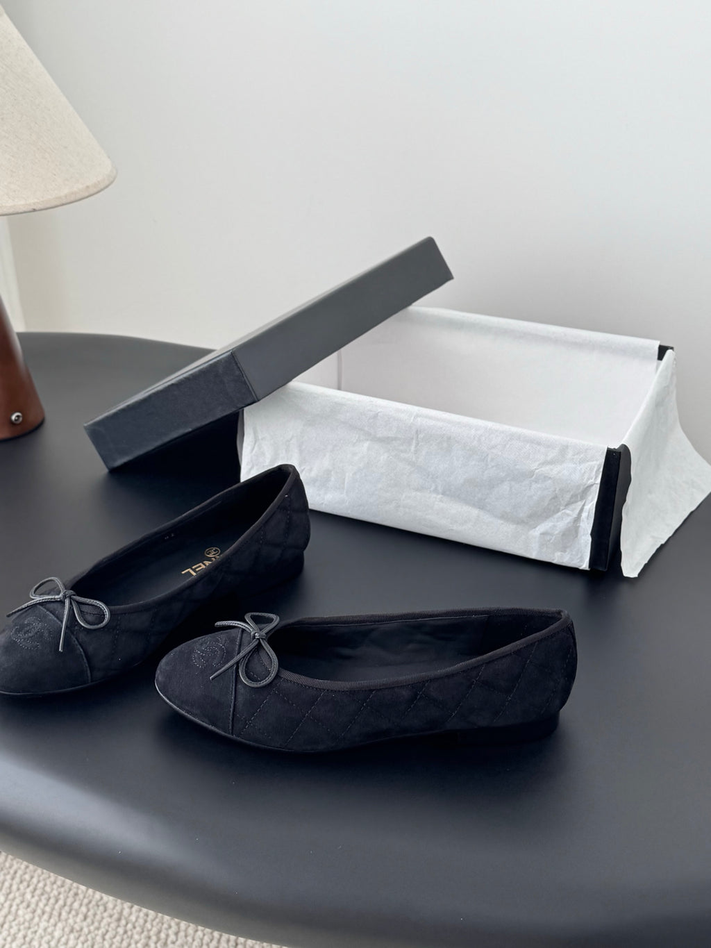 Women's dark lace-up ballet flats, rounded toe, bow tie detail