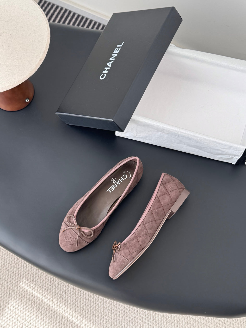 Chanel ladies ballet flats, mauve pink with bow on quilted upper