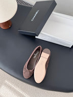 Chanel ladies ballet flats, mauve pink with bow and smooth beige insole