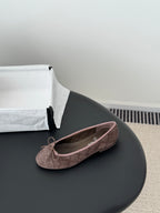 Chanel ladies ballet flats with bow detail, mauve pink quilted fabric upper