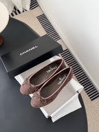 Chanel ladies ballet flats with bow detail, mauve pink quilted upper