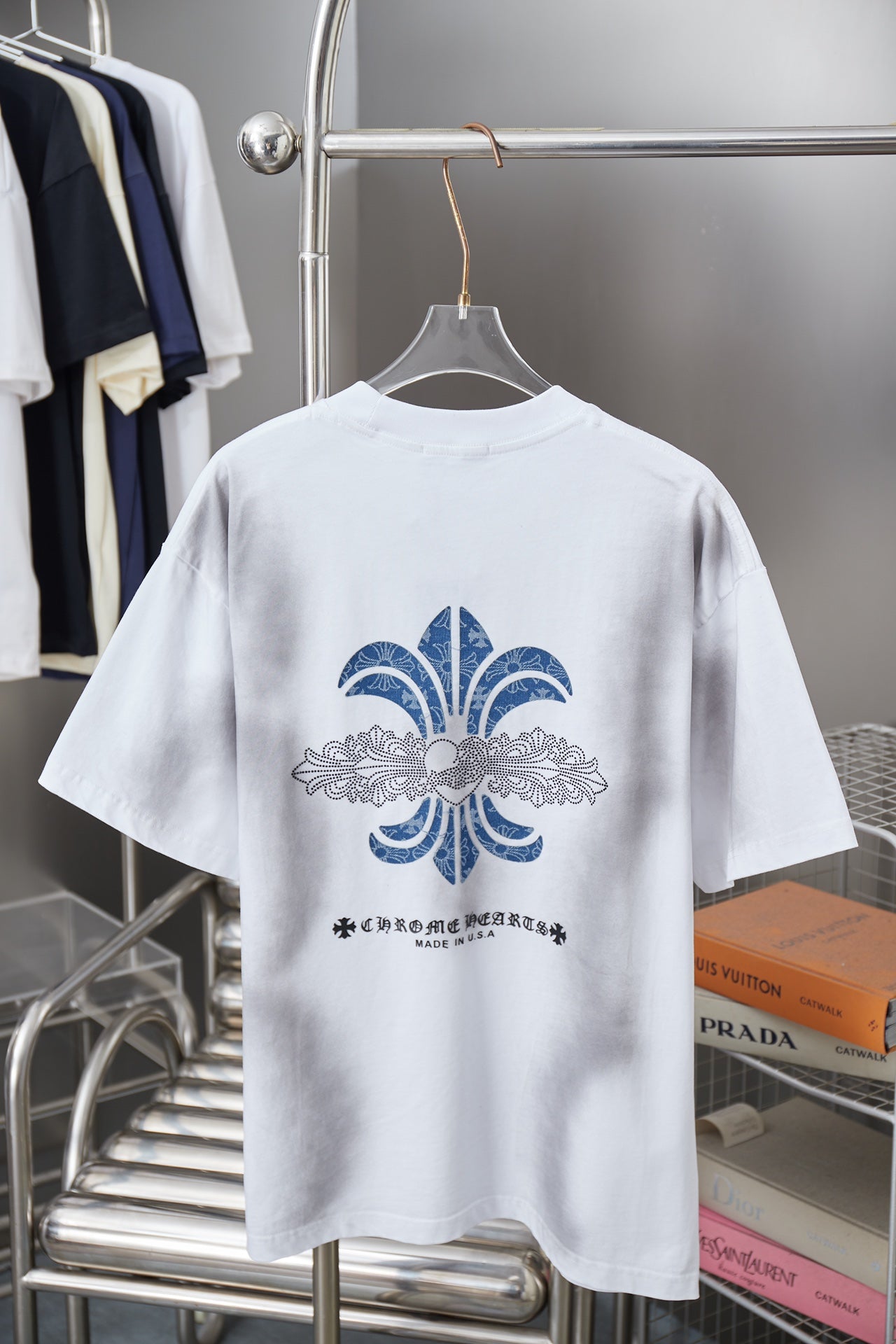 Chrome short T-shirt, white with large blue back fleur-de-lis graphic