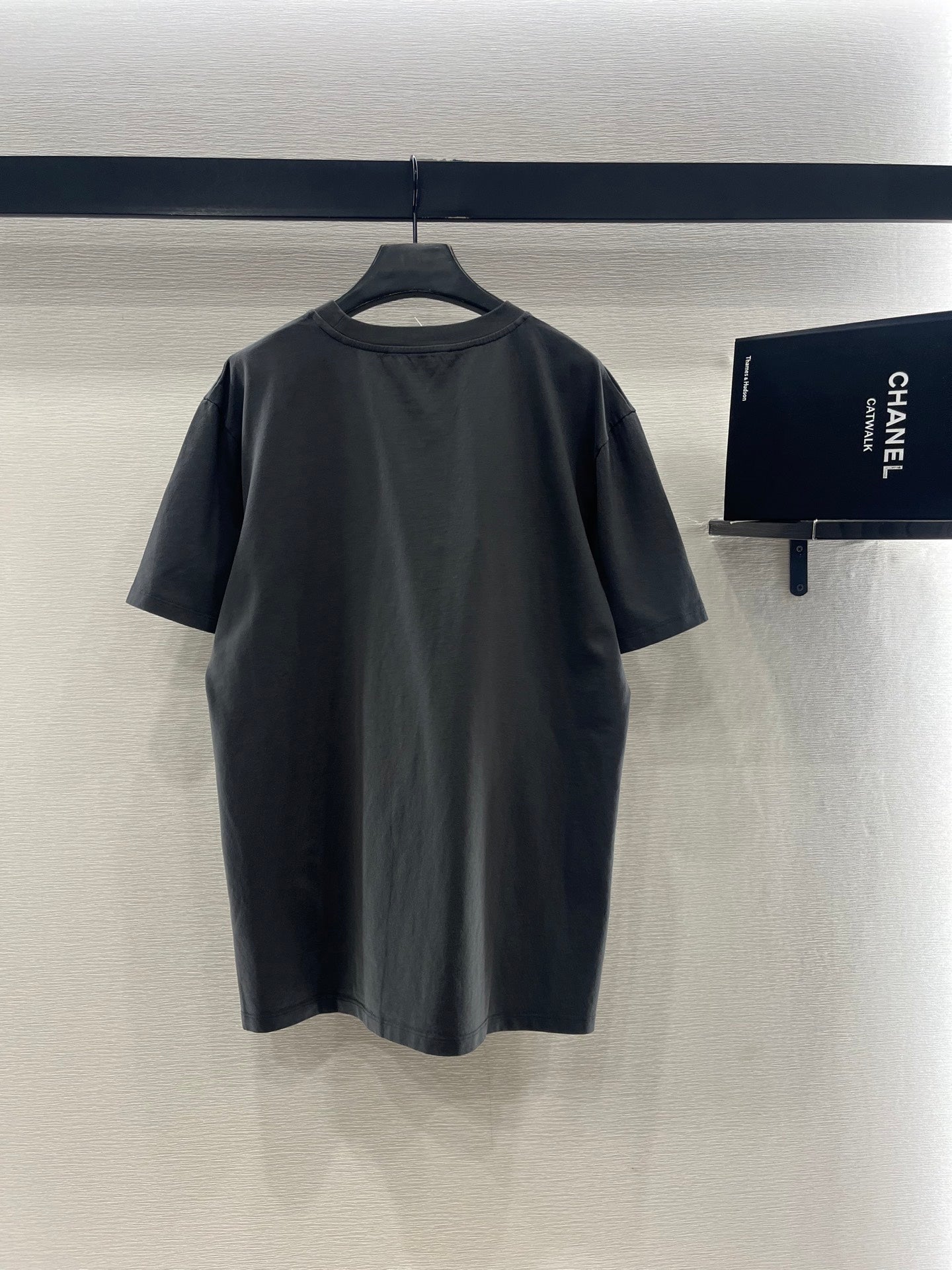 Dark gray crew-neck short-sleeve T-shirt, plain back view