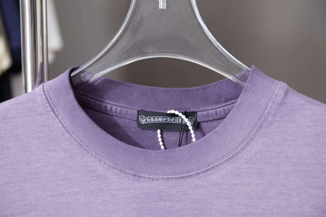 Lavender crewneck T-shirt with branded neck label
