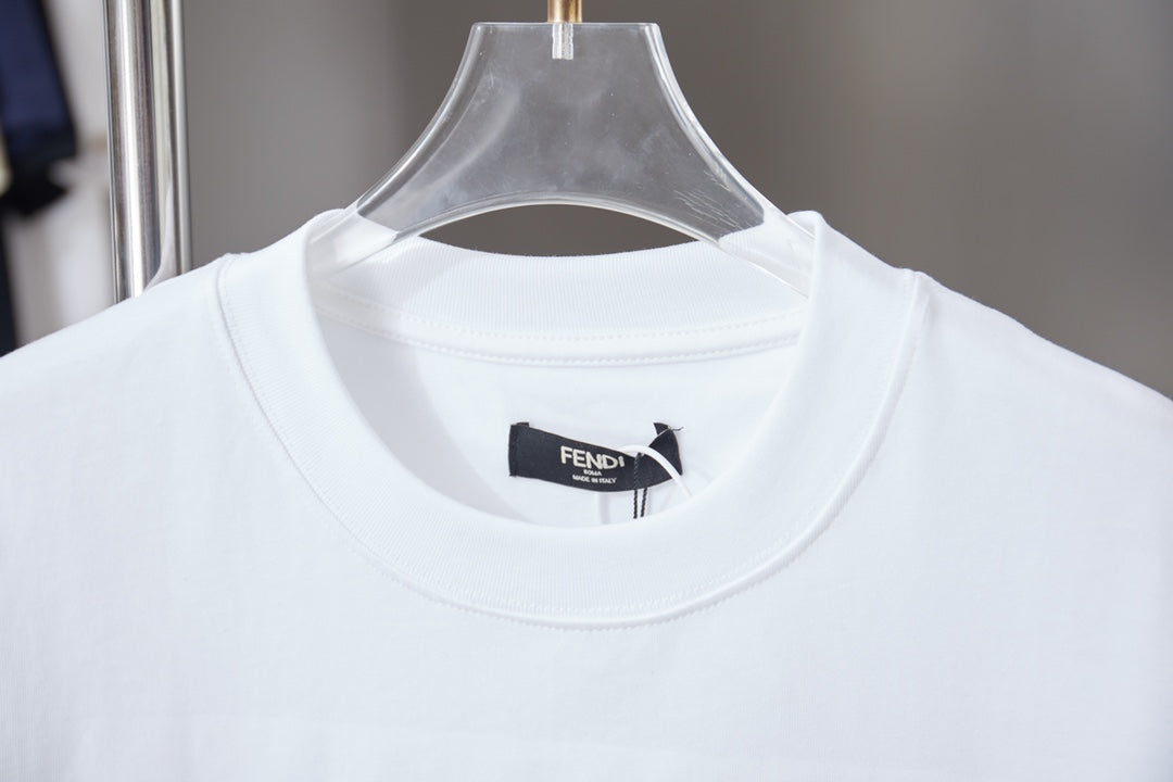 Fendi short-sleeve T-shirt neck, white crew collar with logo label