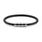 Gucci elastic bracelet in black with silver-tone logo bar clasp
