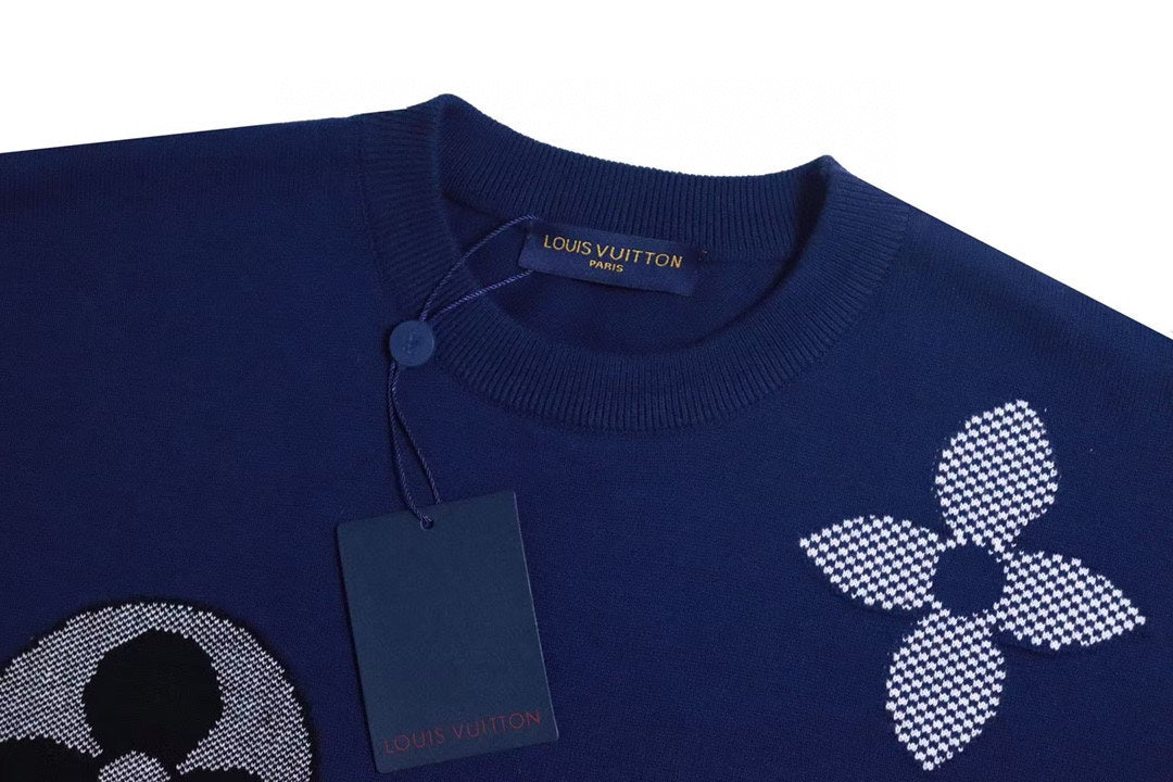 Louis Vuitton short-sleeve T-shirt close-up with crew neck and flower graphics