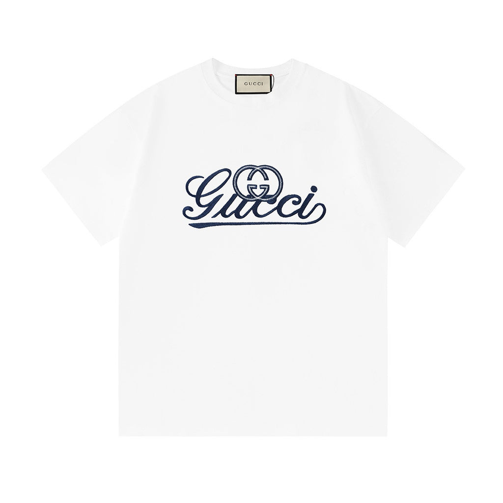 Gucci T-shirt in white with blue logo on the chest