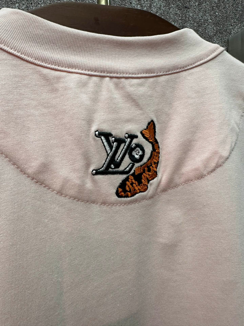 Louis Vuitton pale pink T-shirt back embroidery with LV logo emblem