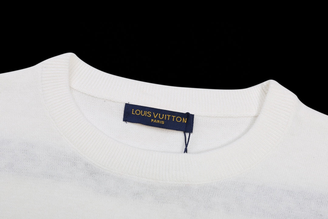 Louis Vuitton white T-shirt crew neck with blue brand tag