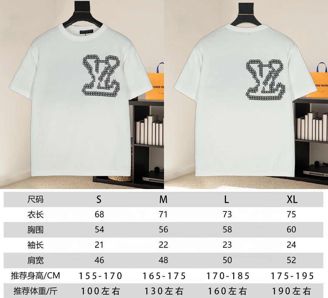 Light blue short-sleeve T-shirt with black LV heart motif on front
