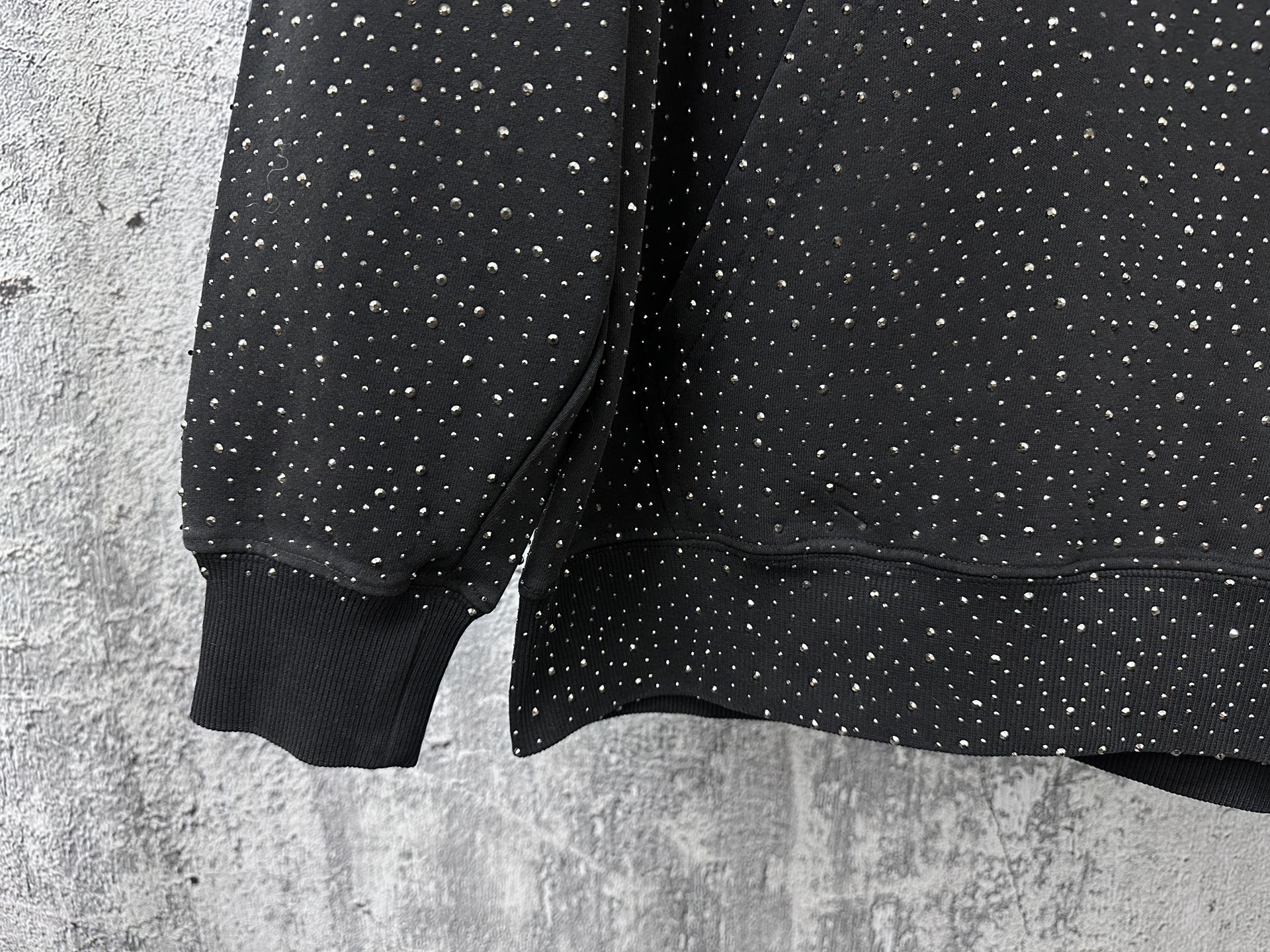 Balenciaga long-sleeve hoodie hem and sleeve cuffs, dark with white speckle print
