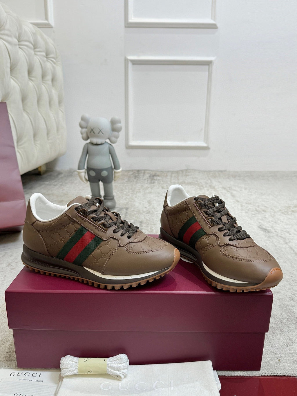 Gucci unisex leather sneakers pair, tan with green/red stripe and lace-up