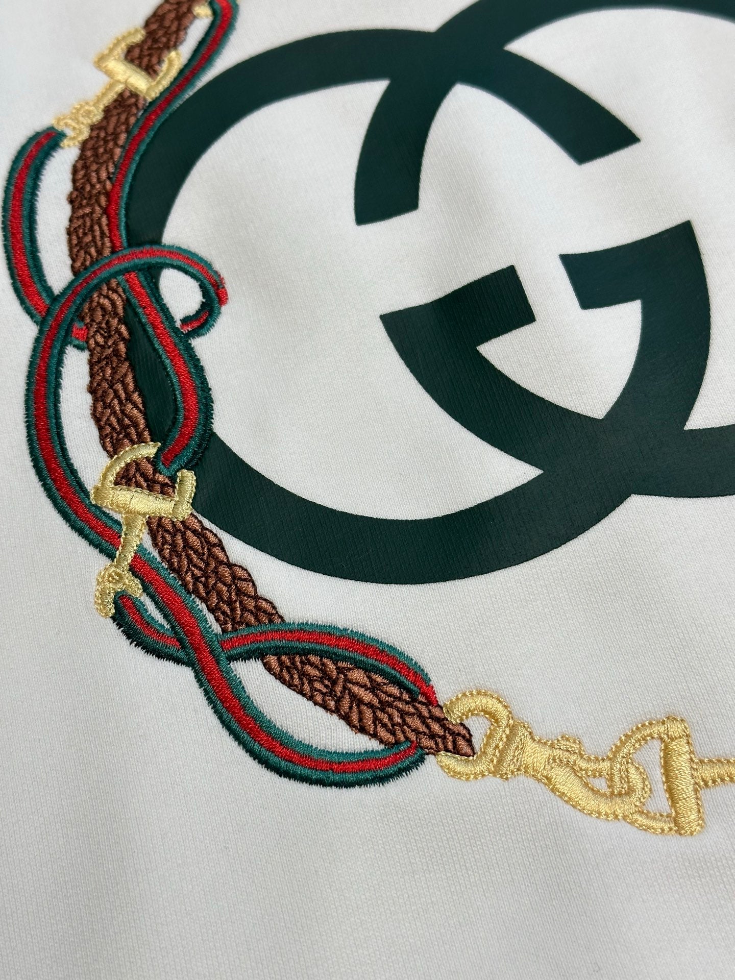 White Gucci sweatshirt logo embroidery with multicolor braided trim