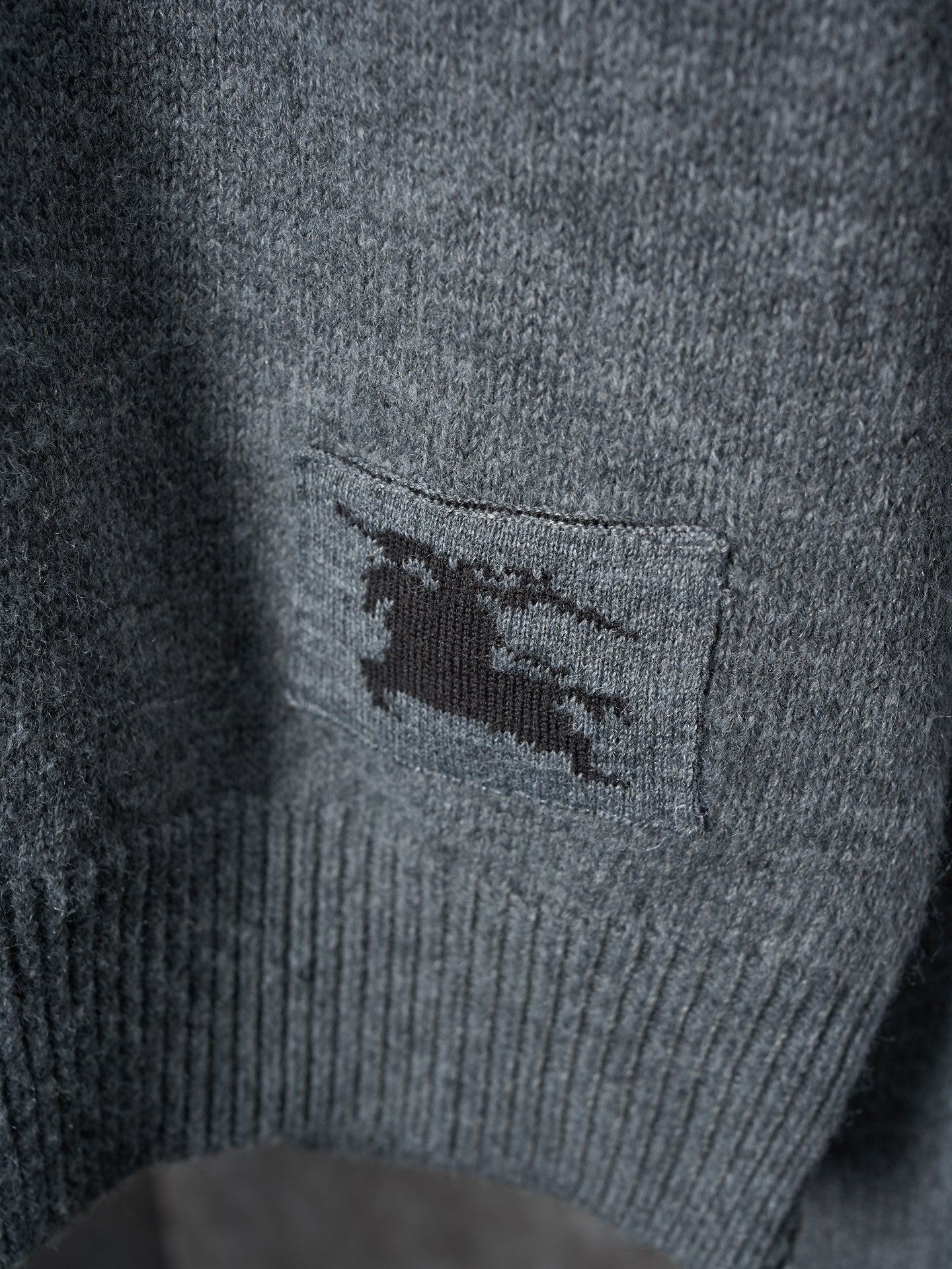 Burberry cardigan embroidered horse logo patch on heather gray knit ribbed trim