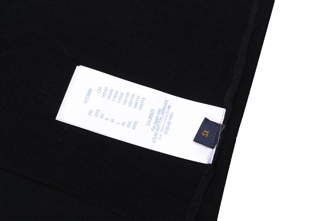 Louis Vuitton black T-shirt side label tag on the hem
