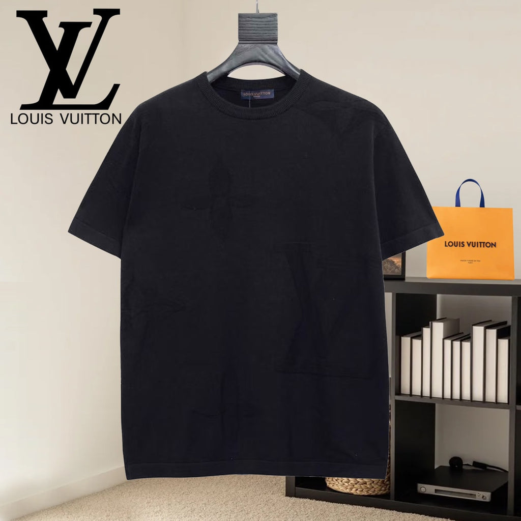 Louis Vuitton black crewneck short-sleeve T-shirt on hanger