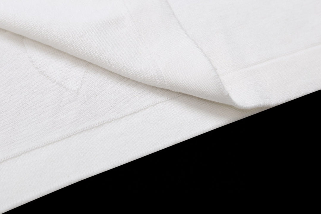 White T-shirt hem and fabric texture detail