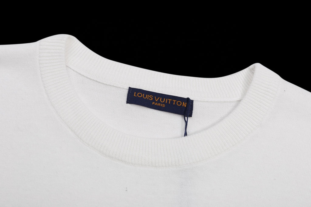Louis Vuitton white T-shirt neckline with brand label