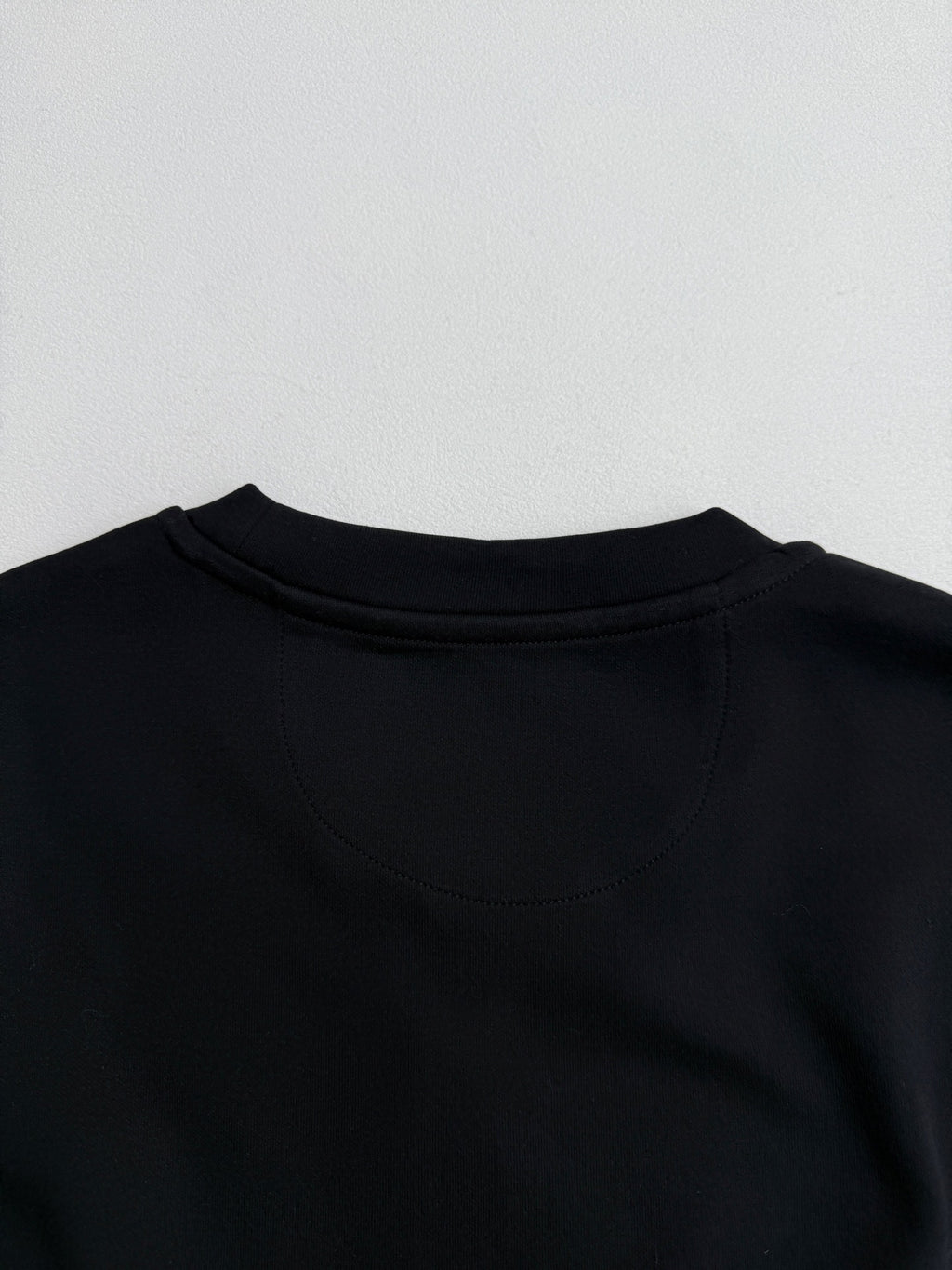 Fendi crew-neck T-shirt neckline in dark navy