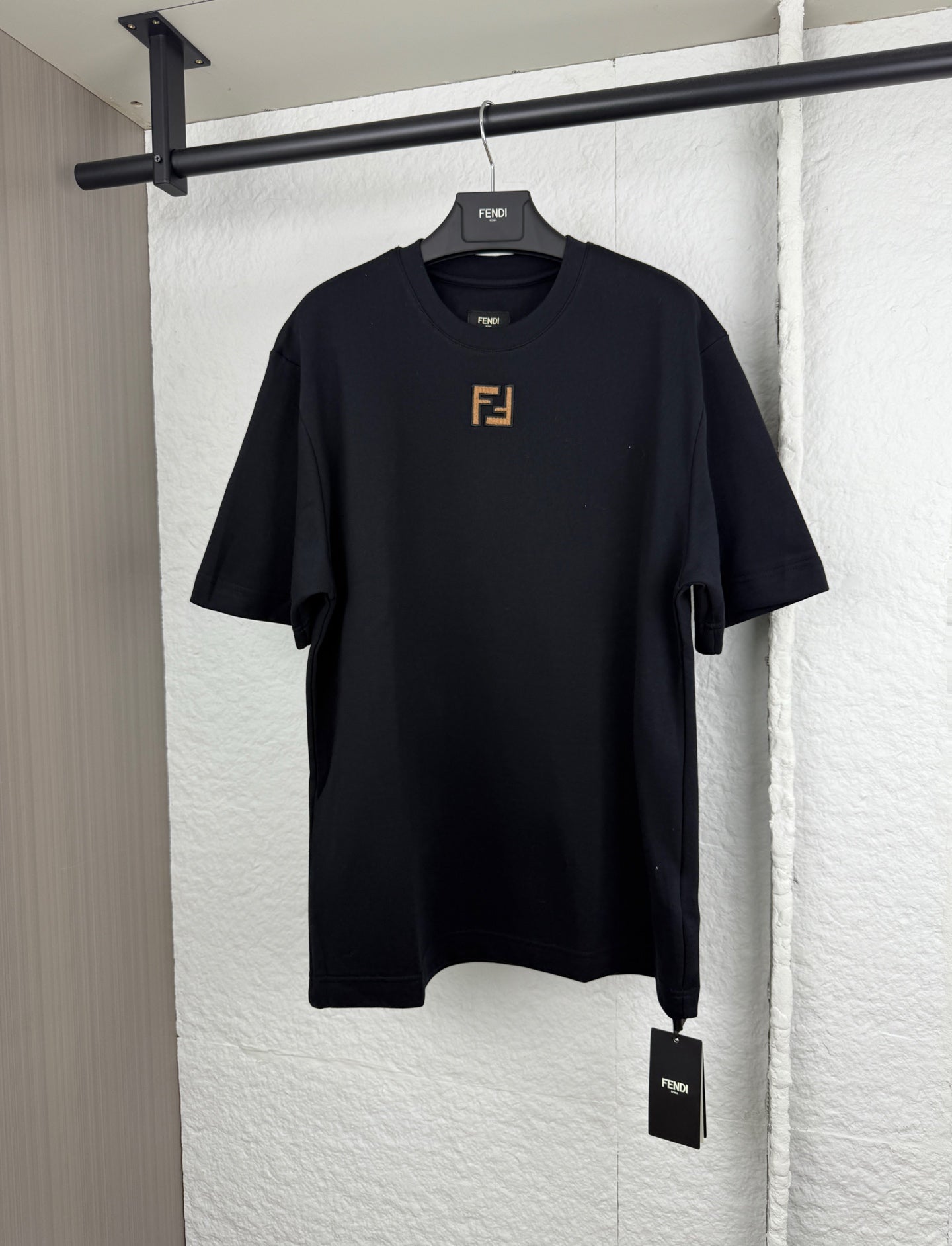 Fendi short-sleeve T-shirt in dark navy with embroidered FF logo at chest