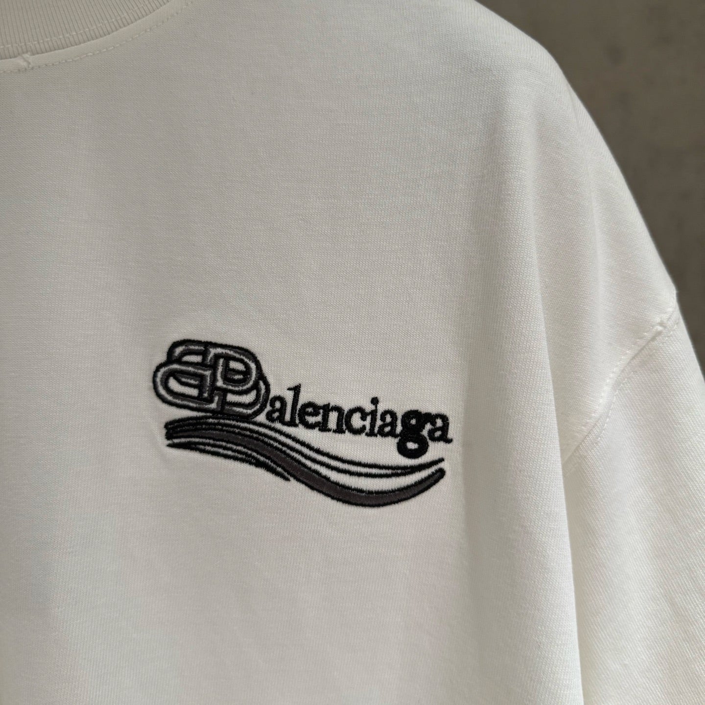 Balenciaga short-sleeve T-shirt, white, small chest logo detail
