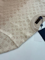 Light beige sweater collar with inner neck label