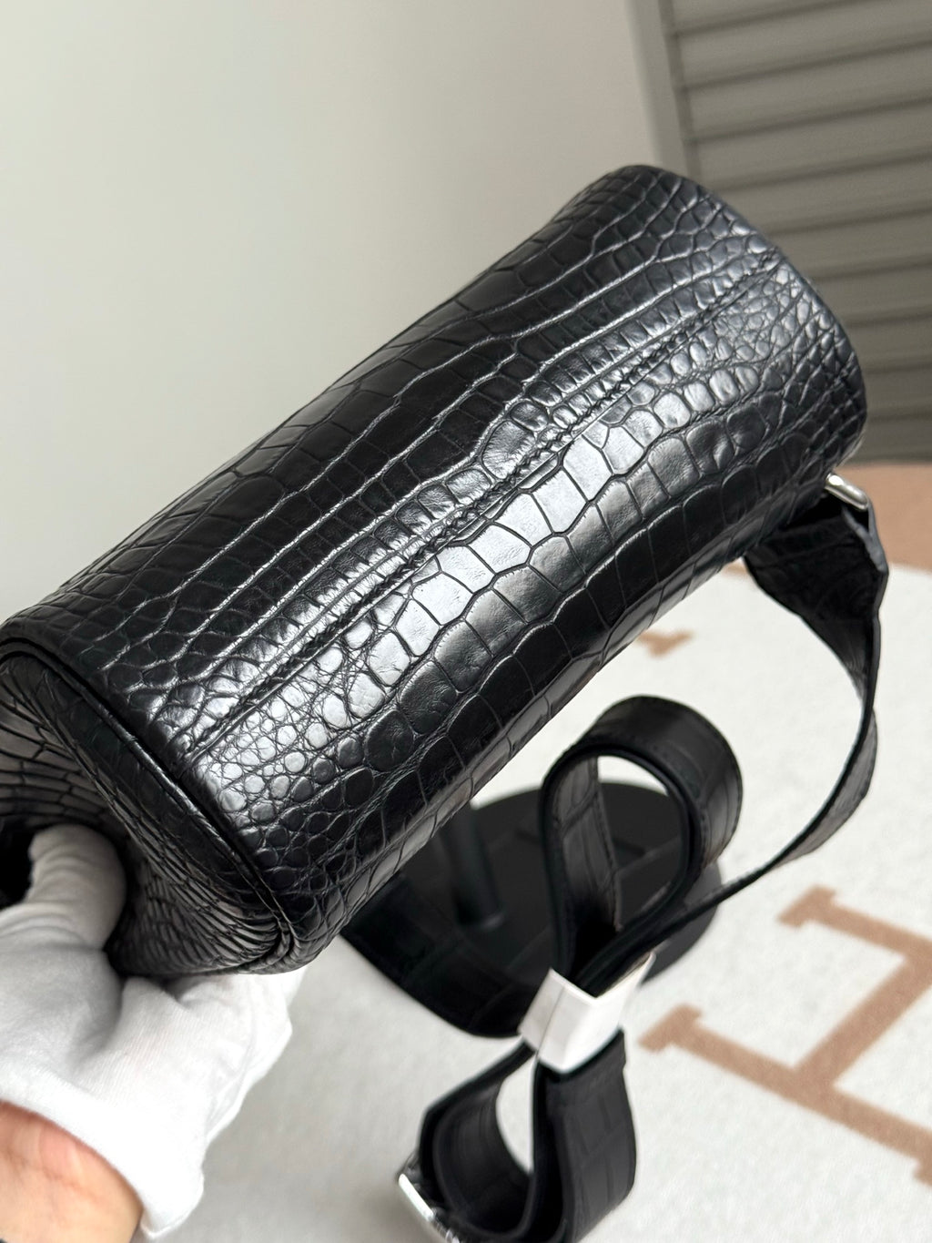 Hermes dark crocodile-embossed leather handbag with handle strap detail