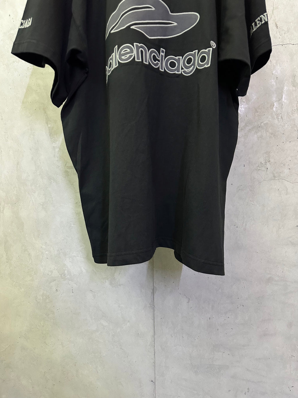 Balenciaga black short-sleeve jersey with centered white logo print