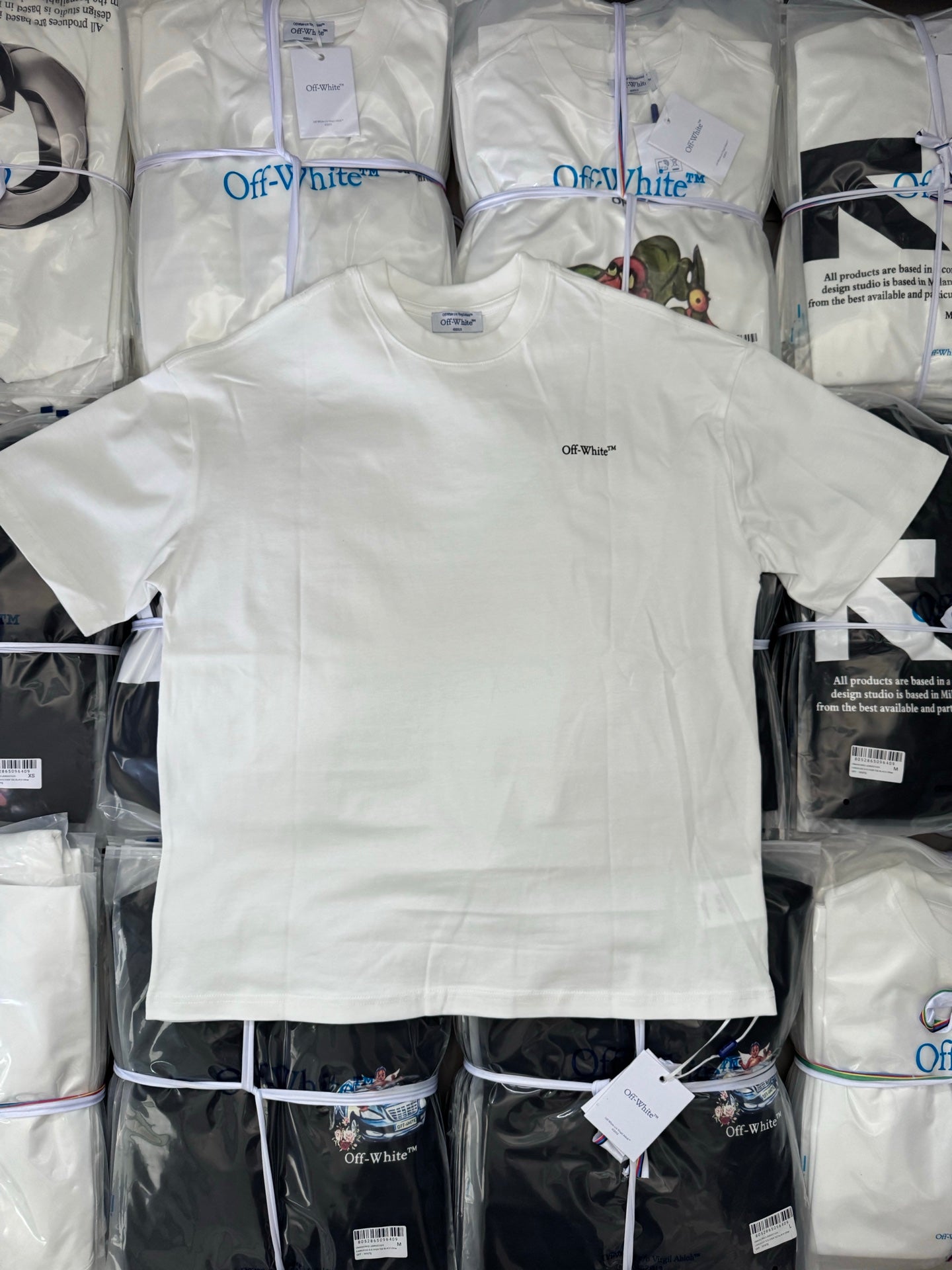 Off White T-shirt, white short-sleeve with small chest logo