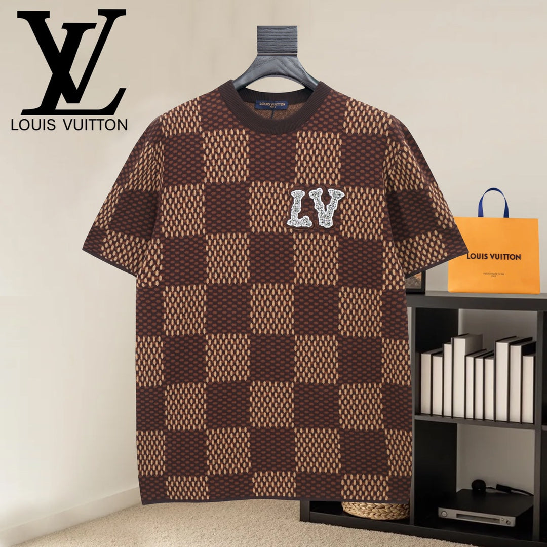 Louis Vuitton checkered short-sleeve shirt in brown with LV logo on chest