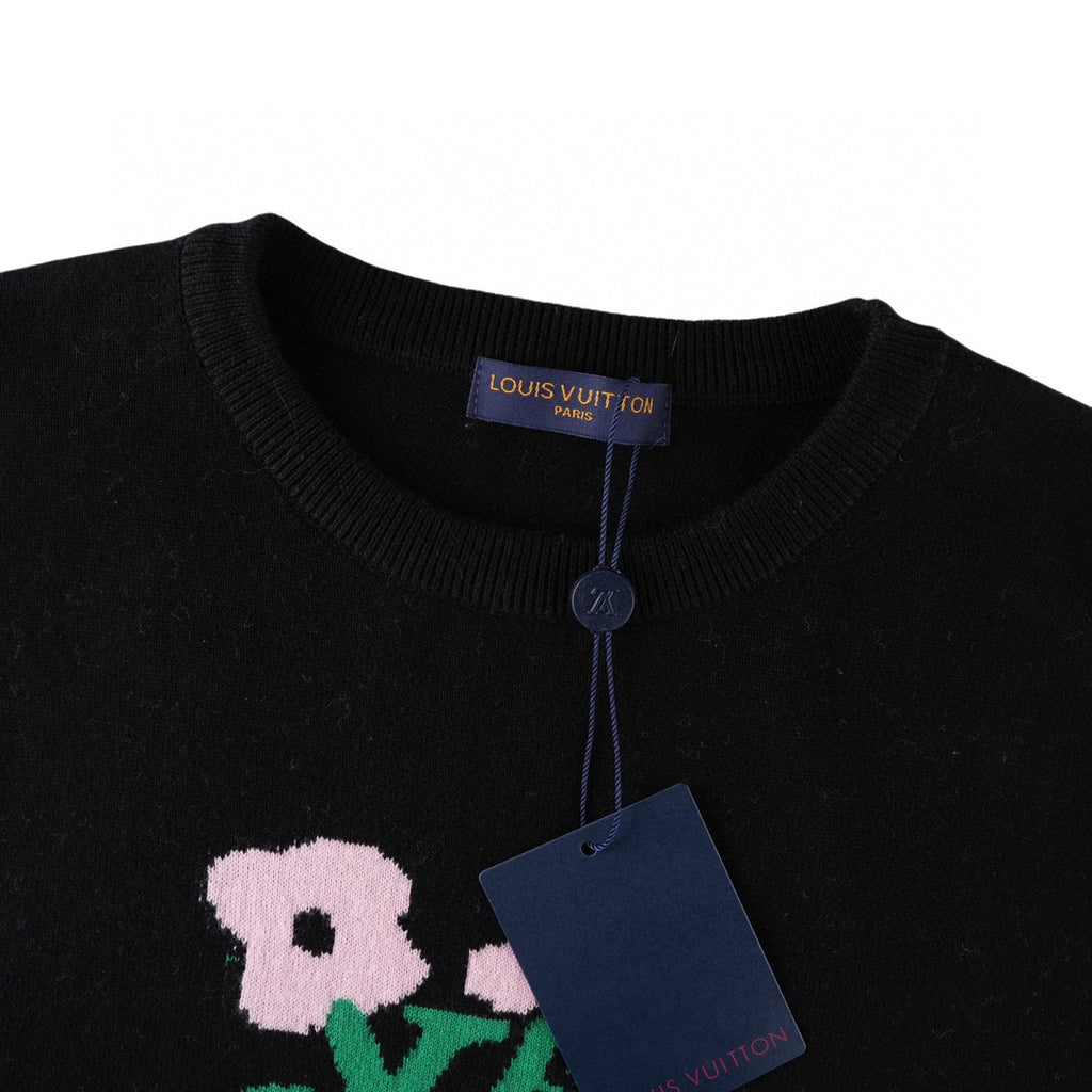 Louis Vuitton black T-shirt ribbed neckline with blue brand tag