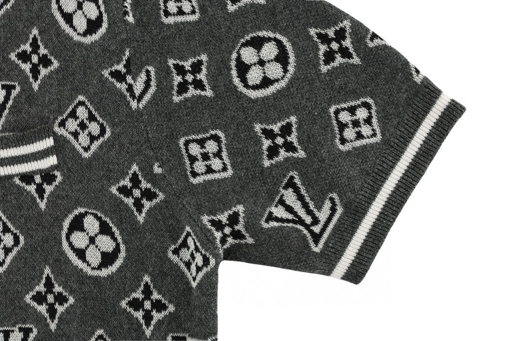 Louis Vuitton short-sleeve polo shirt sleeve cuff with black knit and white stripe