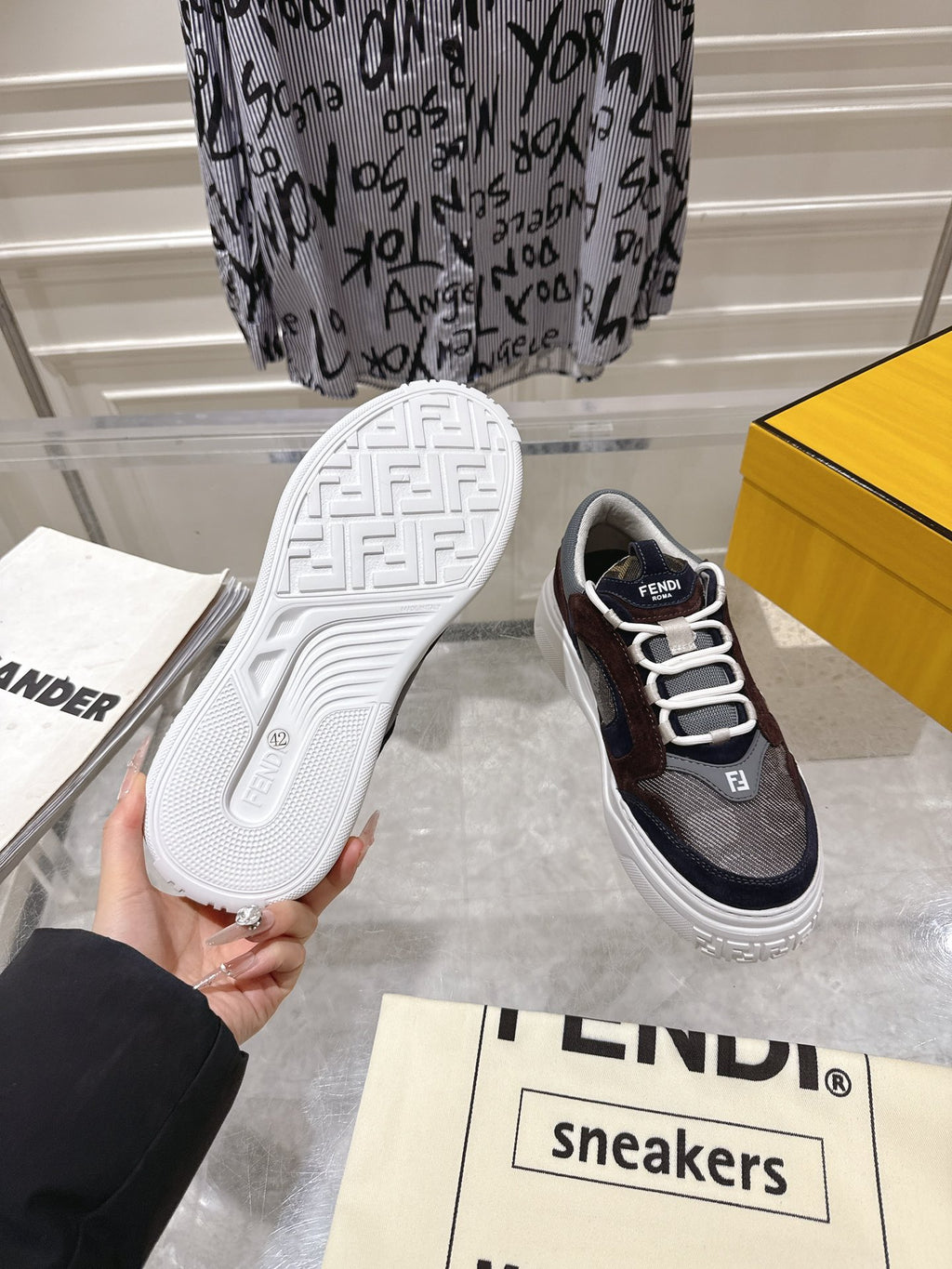Luxury Shoes Fendi Unisex