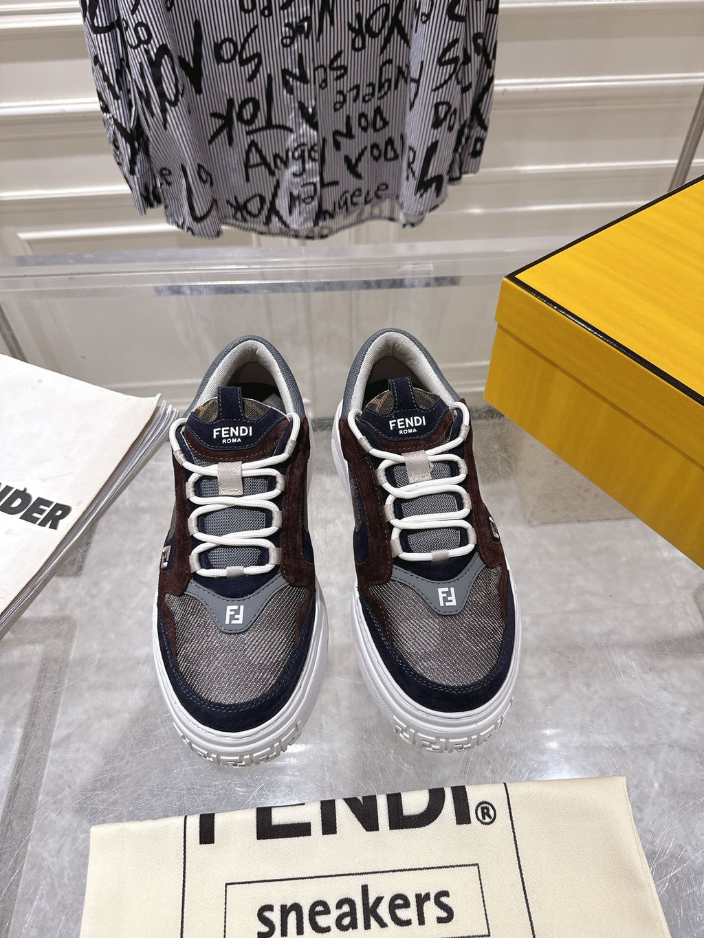 Luxury Shoes Fendi Unisex