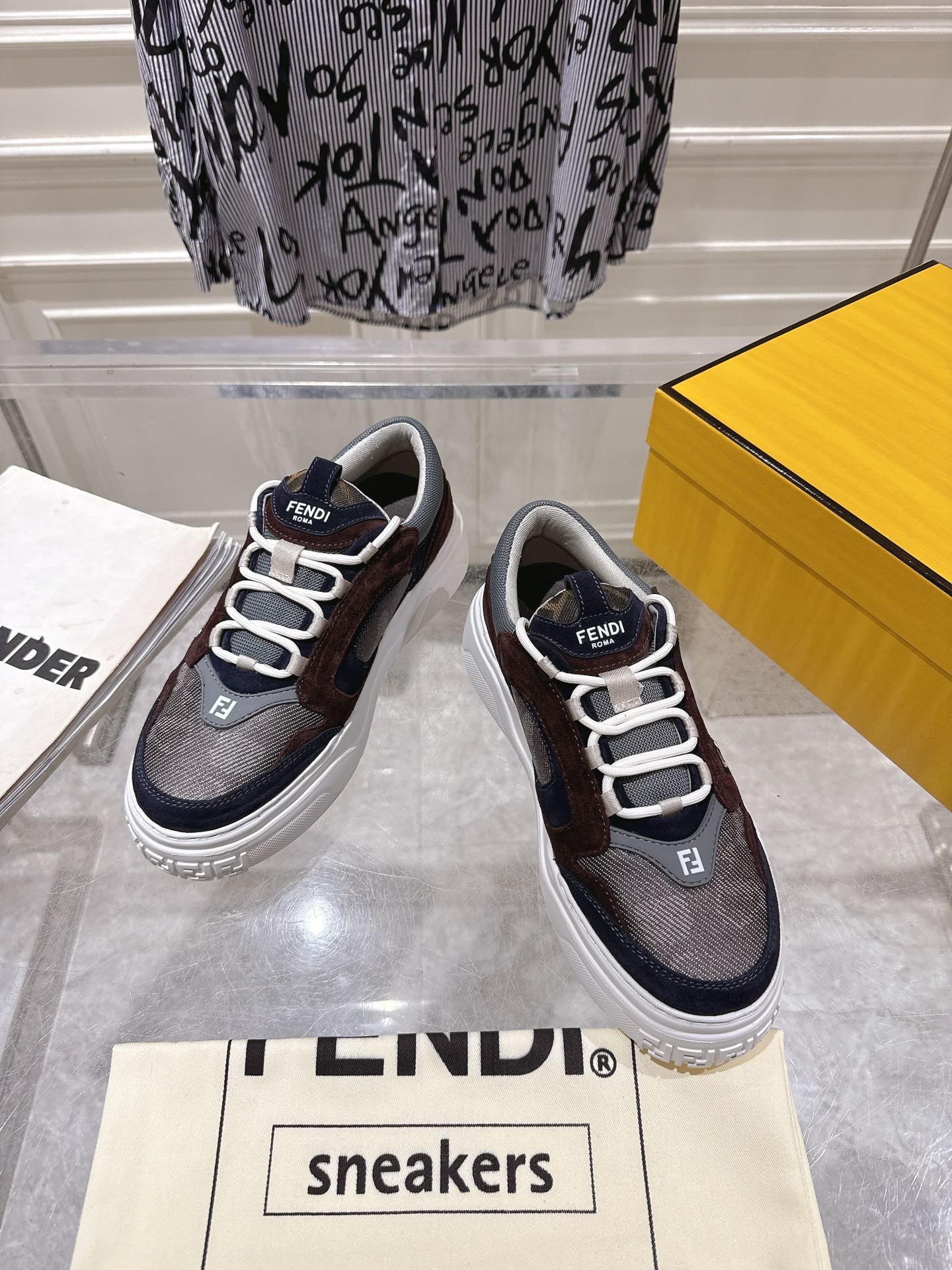 Luxury Shoes Fendi Unisex