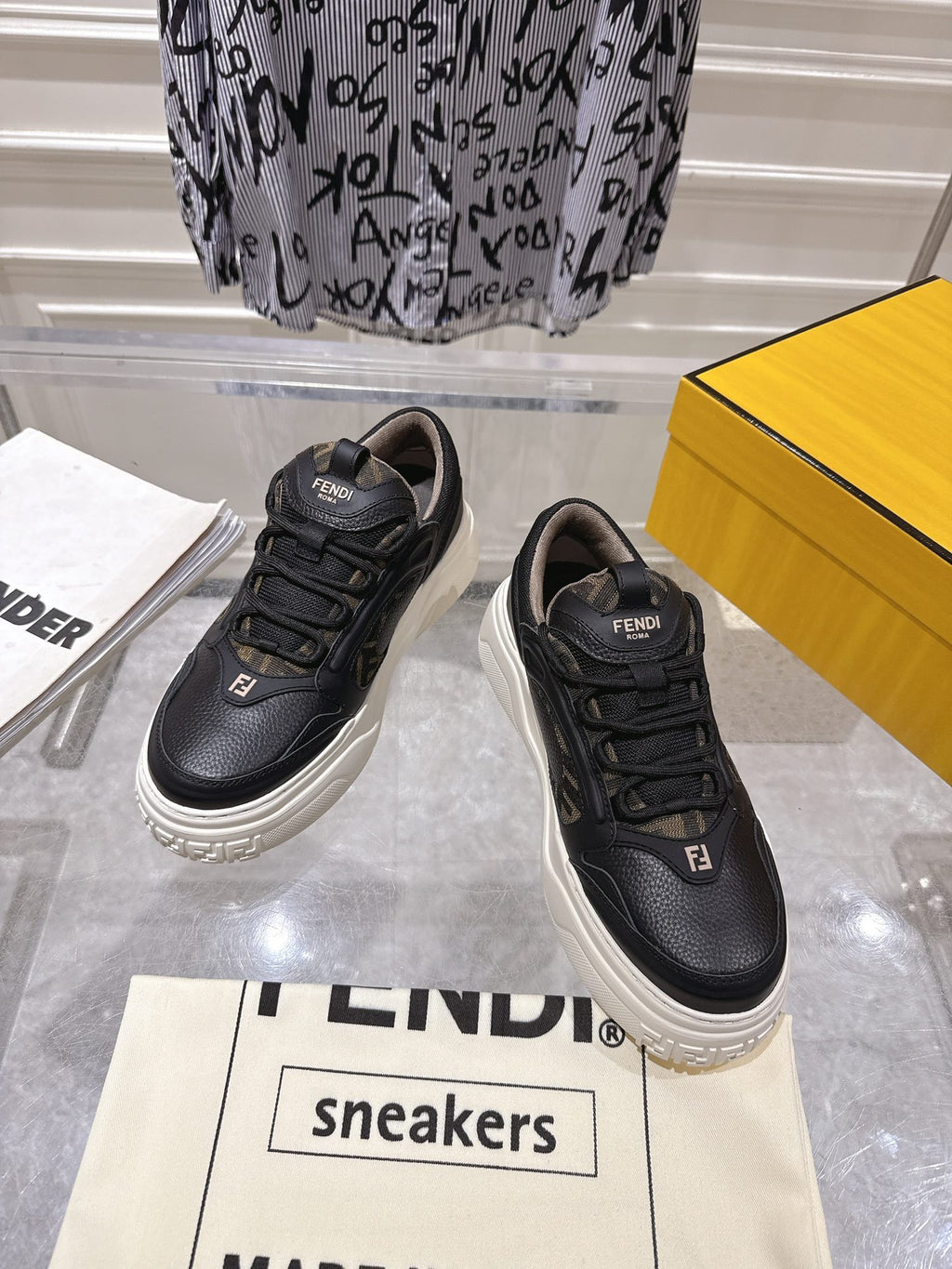 Luxury Shoes Fendi Unisex