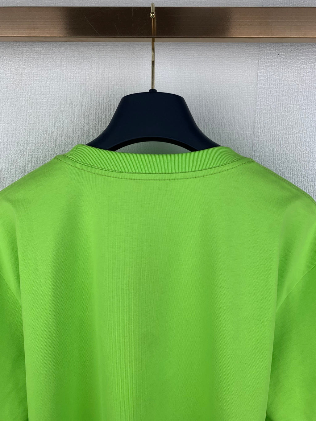Neon green T-shirt crew neck with straight back seam