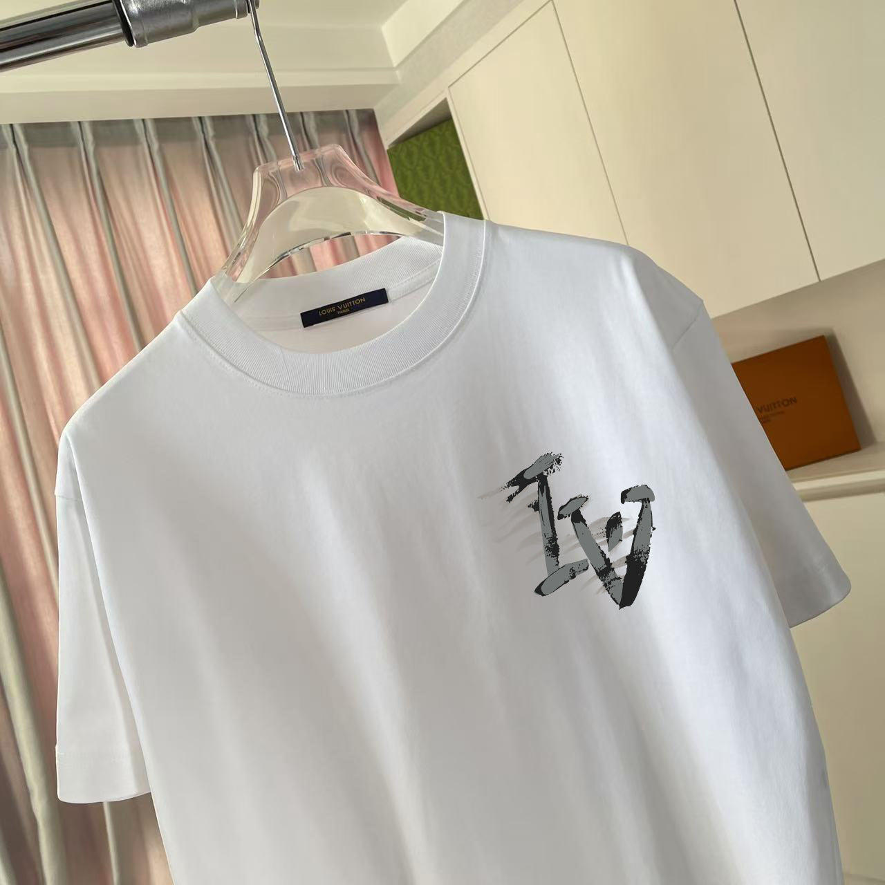 Louis Vuitton white short-sleeve T-shirt with black chest graphic and crew neck