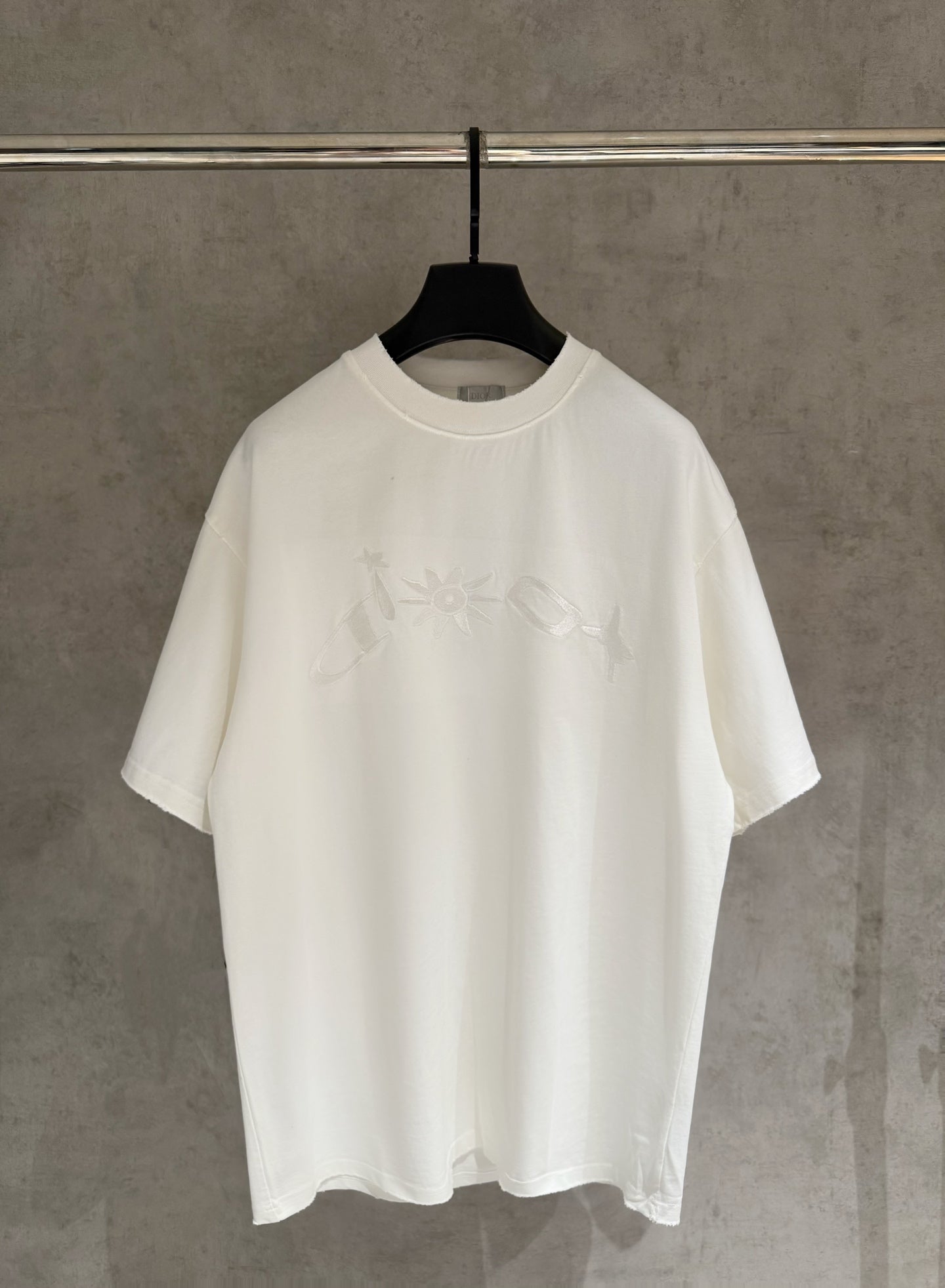 Dior white crew-neck short-sleeve T-shirt with small front graphic