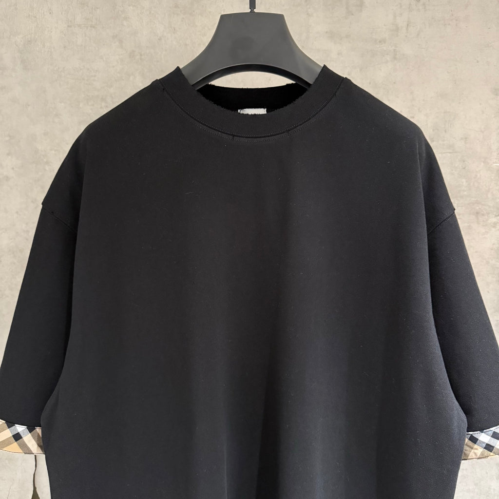Black crewneck T-shirt with ribbed collar