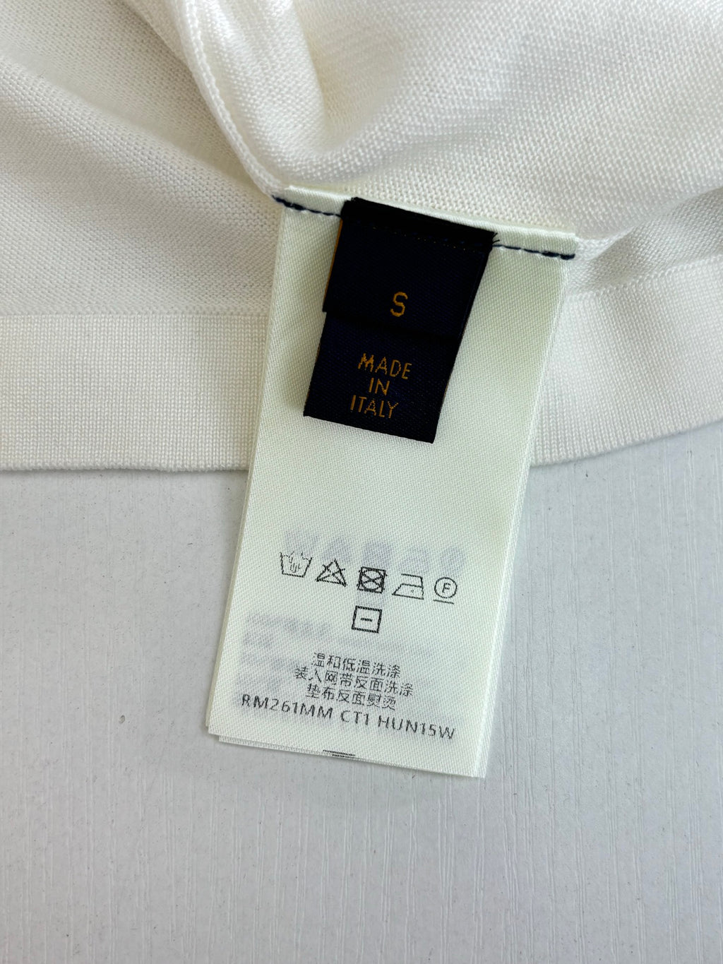 Louis Vuitton white T-shirt care label with size and Made in Italy