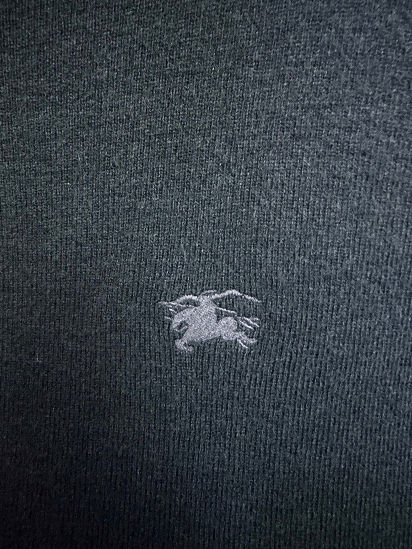 Burberry hoodie logo embroidery on dark navy knit fabric