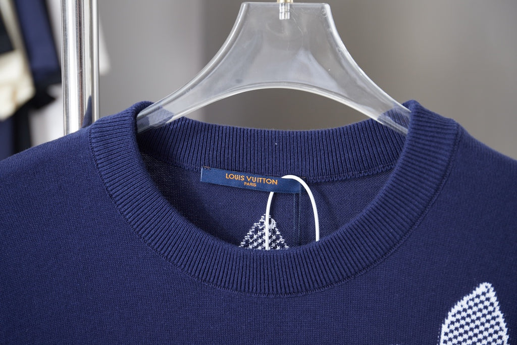 Navy crewneck T-shirt collar with Louis Vuitton logo tag and drawstring