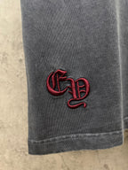 Graphic short-sleeve T-shirt sleeve cuff with red embroidered logo on dark gray