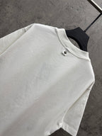 White short-sleeve T-shirt with chest embroidery and stitched sleeve hem